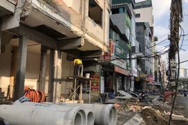 Vì sao thi công dự án mở rộng phố Vũ Trọng Phụng bị kéo dài?