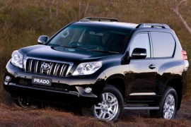 Triệu hồi 126 chiếc Hiace và Land Cruiser Prado