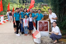 "Chiếc cầu nối nhịp tri thức” của Bridgestone Việt Nam nhận giải thưởng CSR Gold Award 