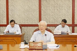 Phòng, chống tham nhũng phải gắn liền với chống tiêu cực, chống suy thoái đạo đức, lối sống…