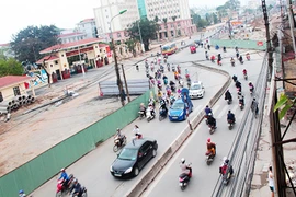 Không ai tác động để nắn đường Trường Chinh thẳng thành cong