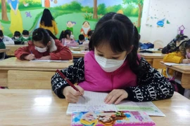 Tỷ lệ đồng ý cho học sinh tiểu học, lớp 6 đến trường tại nhiều quận, huyện Hà Nội đạt trên 80%