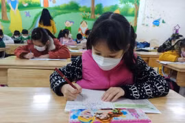 Tỷ lệ đồng ý cho học sinh tiểu học, lớp 6 đến trường tại nhiều quận, huyện Hà Nội đạt trên 80%
