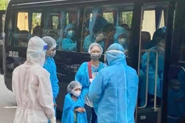 Hà Nội: Di dời gần 1.200 người dân khu vực phong tỏa Thanh Xuân Trung phòng Covid-19