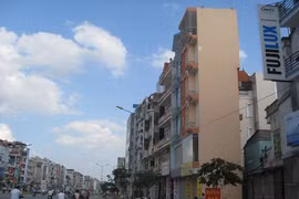 Ra Tết, “xử” nốt 252 nhà siêu mỏng, siêu méo