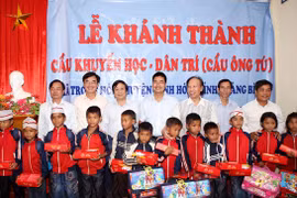 Mang Trung thu tới với học sinh nghèo