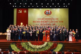 Ban Chấp hành Đảng bộ TP Hà Nội khoá XVII ra mắt: Hứa đặt lợi ích chung lên trên hết