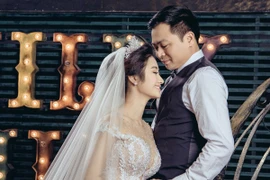 Ảnh cưới ngọt ngào của Hoa hậu Thu Ngân và Chủ tịch CLB FLC Thanh Hóa