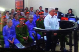 Cựu Phó chủ tịch HĐQT Ngân hàng ACB hầu tòa