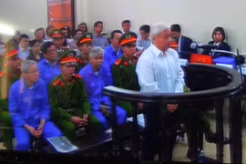 Cựu Phó chủ tịch HĐQT Ngân hàng ACB hầu tòa