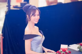 "Nghẹt thở" trước vẻ đẹp gợi cảm của "nàng Quyên" Vũ Ngọc Anh