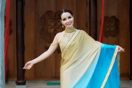 Ngơ ngẩn trước "vẻ đẹp Ấn Độ" của Mai Thu Huyền