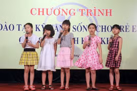 Đào tạo kỹ năng sống cho trẻ em nghèo hiếu học