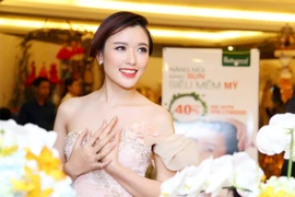 Nữ hoàng trang sức Phương Chi đẹp không tì vết