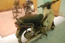 Mượn “rim chiến” cà tàng đi… cướp giật