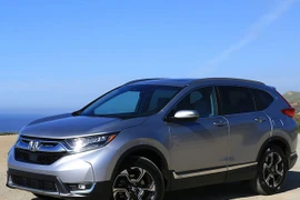Honda tăng nhẹ giá khởi điểm CR-V 2017 lên 24.925 USD