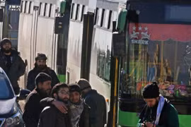 Nga sơ tán 5000 phiến quân chịu đầu hàng ở Aleppo