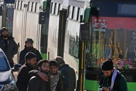 Nga sơ tán 5000 phiến quân chịu đầu hàng ở Aleppo