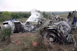 Máy bay Tu-154 chở theo 91 người của quân đội Nga rơi gần Sochi