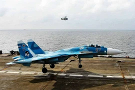 Tiêm kích hạm Su-33 của Nga trượt rơi xuống Địa Trung Hải