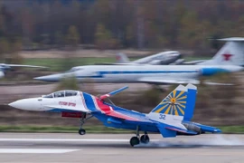 Nga biến tiêm kích Su-30SM hiện đại thành máy bay biểu diễn