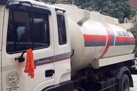  Đối mặt công an, 2 "chủ hàng" thừa nhận sự thật