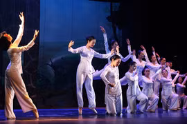 Dư âm của "Khoảnh khắc bất tử"