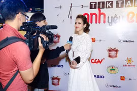 Tú Vi xinh đẹp ra mắt phim do mình đóng vai chính 