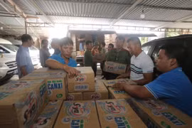 8.000 thùng sản phẩm của Number 1 đang được trao đến đồng bào vùng lũ