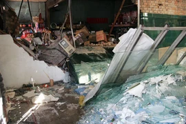 Audio 1-9-2016: Khối kính nặng hơn 1 tấn đè giám đốc người Hàn Quốc tử vong