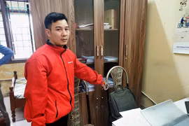 Bắt khẩn cấp đối tượng đột nhập trụ sở ủy ban huyện trộm cắp tài sản