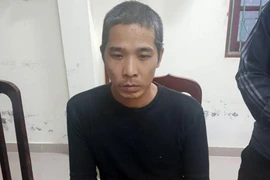 Mang ma tuý ra vườn hoa ‘chơi’ bị Công an ‘tóm sống’