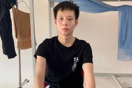 Thuê ô tô về hành nghề taxi rồi đem cầm cố lấy tiền ăn tiêu