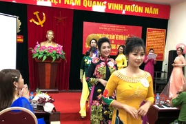“Bông hồng thép” Cảnh sát môi trường đạt giải "Nét duyên áo dài"