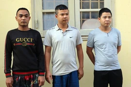 Bắt giữ 'tình địch' đưa về quán karaoke tra tấn bằng súng bắn đạn cao su, gậy và đòn gánh 