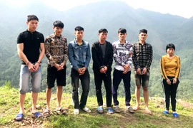 Bắt quả tang nhóm đối tượng tổ chức cho nhiều người xuất, nhập cảnh trái phép