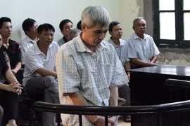 Nguyên phó chủ tịch xã Yên Nghĩa lĩnh án