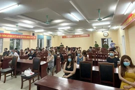 Lén lút tụ tập ở quán karaoke, 25 đối tượng dương tính với ma tuý