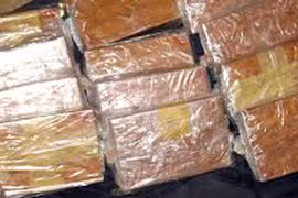 Bắt hai "kiều nữ" vận chuyển 6 bánh heroin từ Việt Nam ra nước ngoài