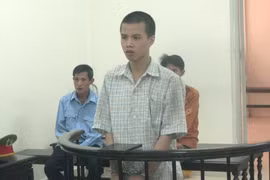 Kẻ tâm thần dùng kéo sát hại vợ đang mang thai