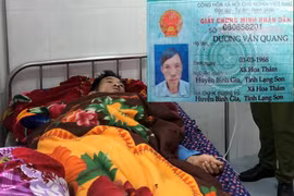 Bé 8 tháng tuổi cùng 3 người thân bị chém trọng thương