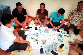 Ôm hàng trăm triệu đồng vào nhà nghỉ đánh bạc