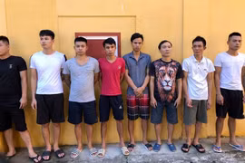 Phá sới bạc bắt giữ 8 đối tượng liên quan