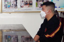 Vận động thành công đối tượng truy nã ra đầu thú 