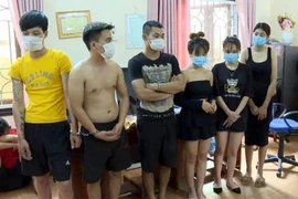 Gần 40 nam nữ thanh niên thuê phòng hát karaoke sử dụng ma tuý để "bay lắc" 