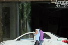 Vờ bắt xe taxi rồi... cướp!