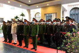 Công an Hà Nội tri ân các anh hùng liệt sỹ Công an Thủ đô