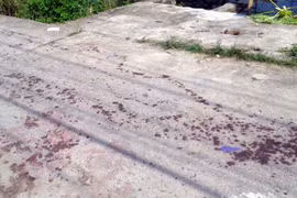 Xin tiền ăn chơi không được, chồng cầm phớ truy sát vợ tử vong