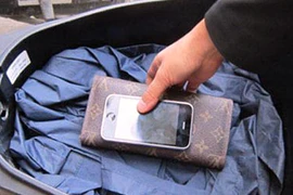 Kẻ chuyên "khoắng đồ" dưới hầm gửi xe