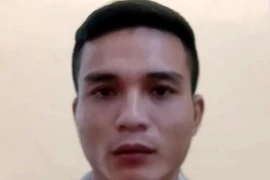 Đột nhập phòng trọ, dùng dao đe doạ hiếp dâm thiếu nữ